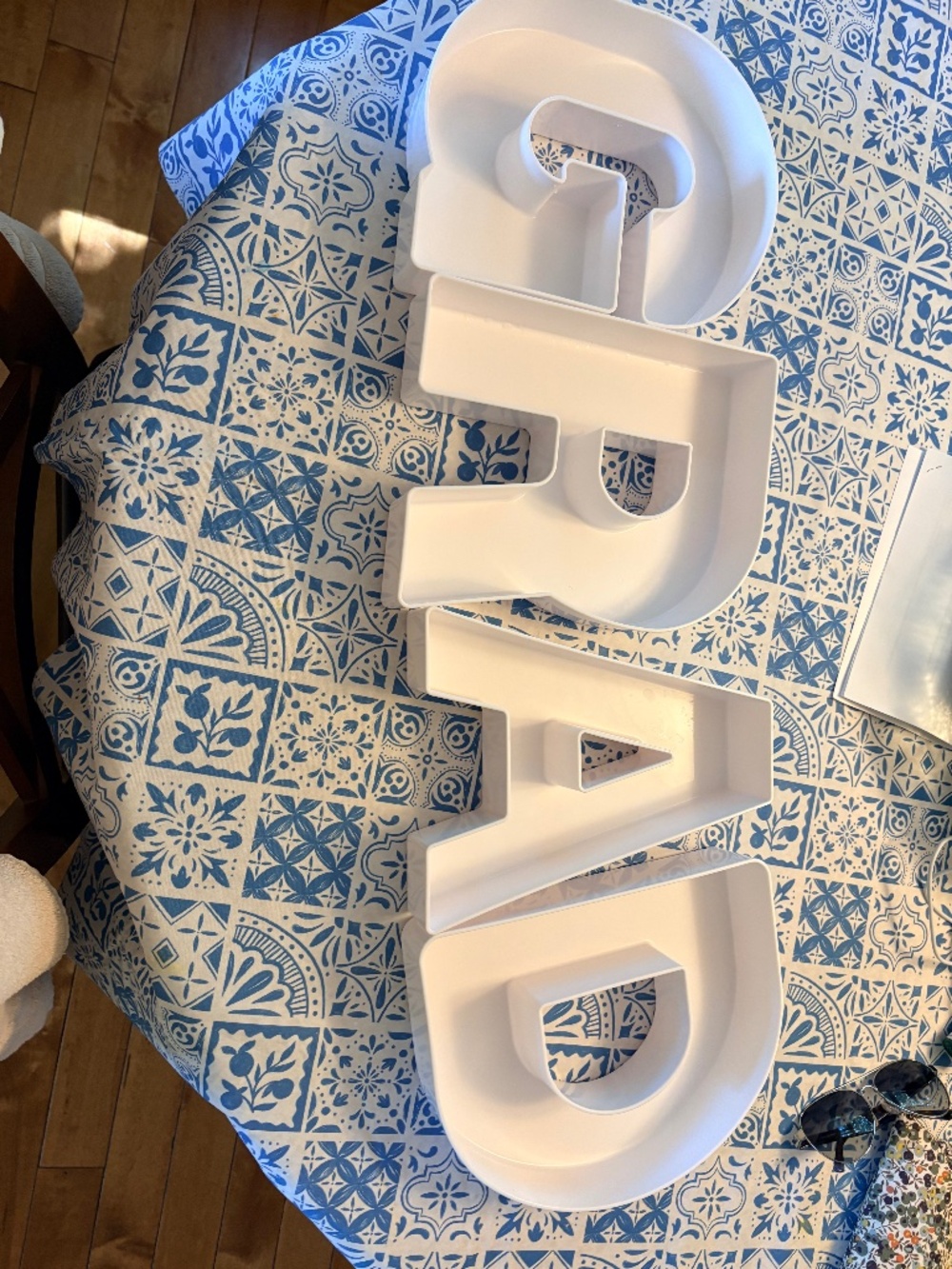 Grad tray